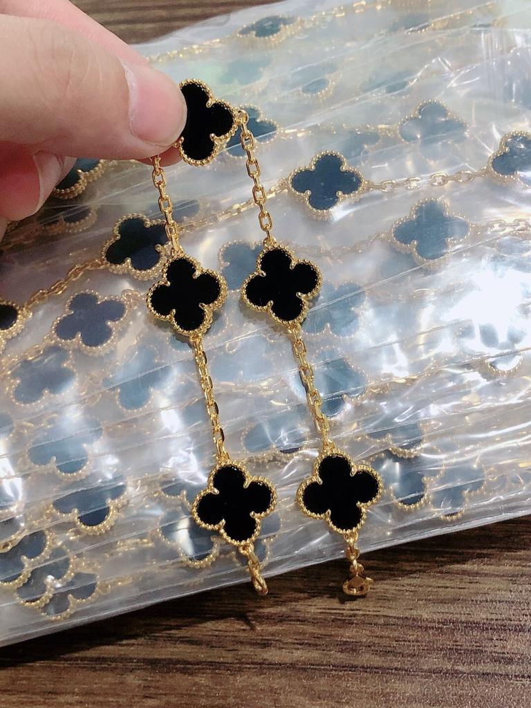 Leali Clover Bracelet (Black)