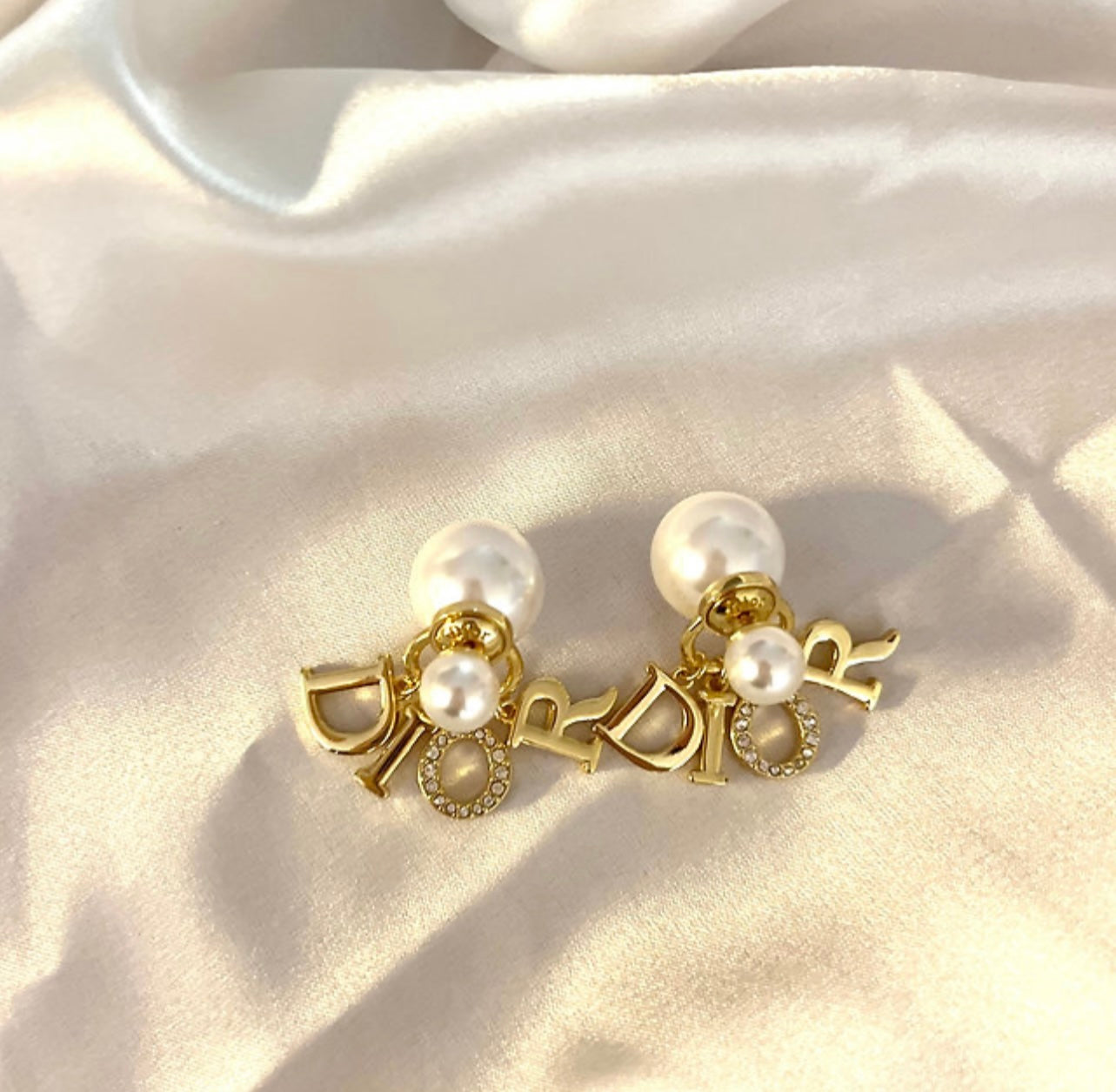 CD Gold Pearl Earrings